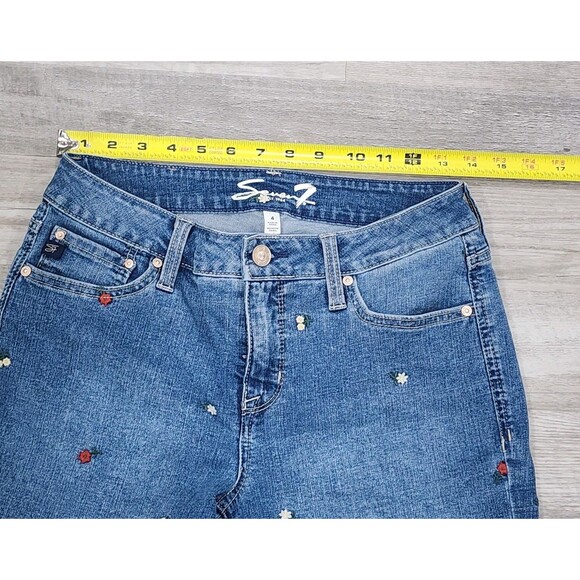 Seven7 Shorts Women’s  Blue Denim Weekend Short Embroidered Floral Sizes 4 - Picture 4 of 10